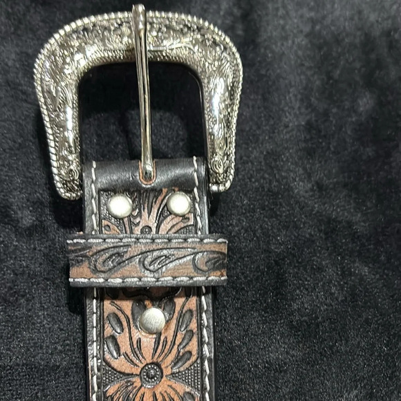 Nocona Genuine Leather,tooled,beaded Aztec print western,silver removable buckle - Picture 5 of 11